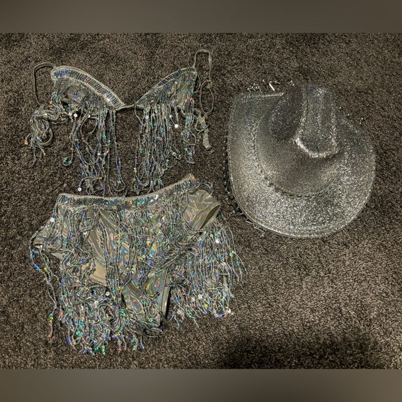 SHEIN Cowgirl Costume with hat - Picture 1 of 1